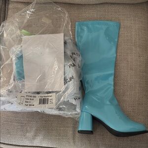 GOGO Shiny Blue Heeled Boots
